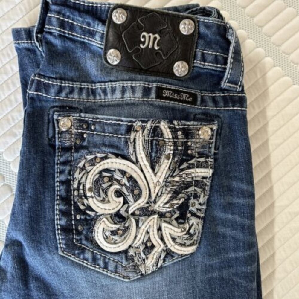 Miss Me Jeans Womens 29 Bootcut Denim JP5769B Bling Embroidered Distressed